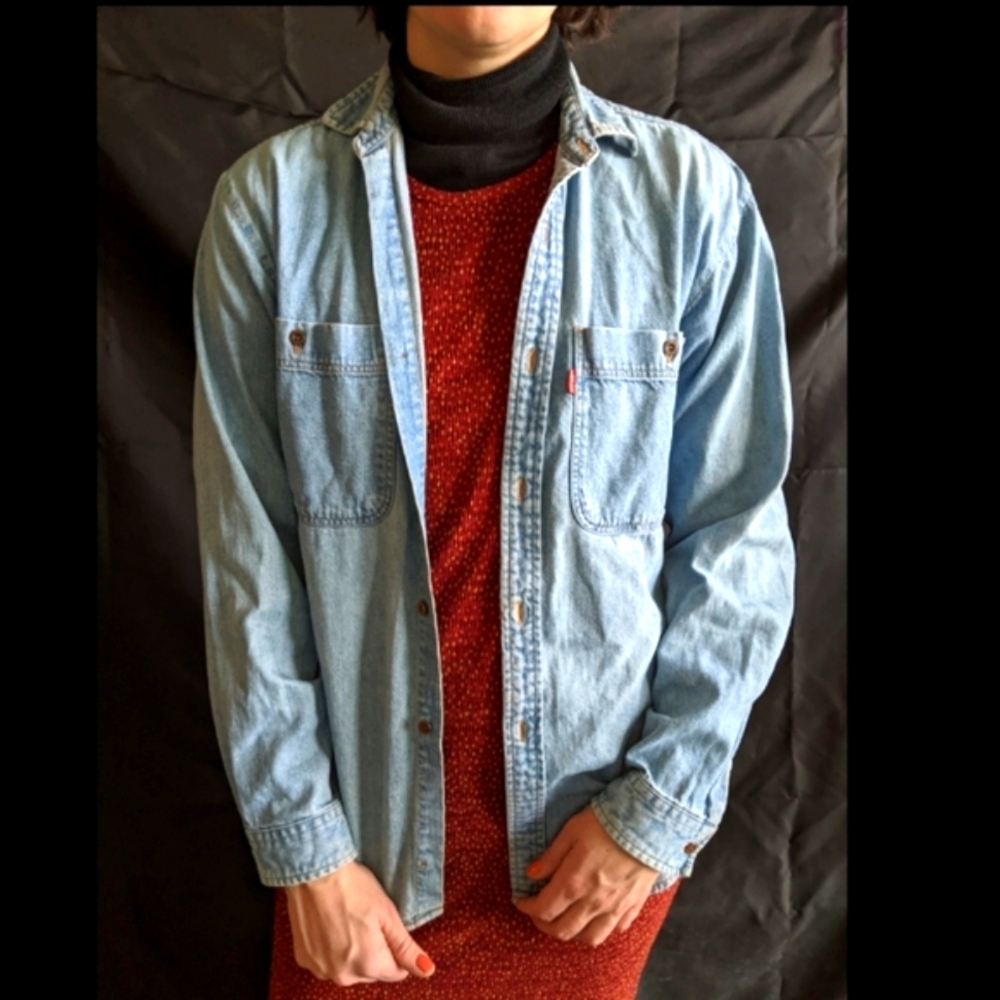 Levi's Light Wash 90s Denim Button Up